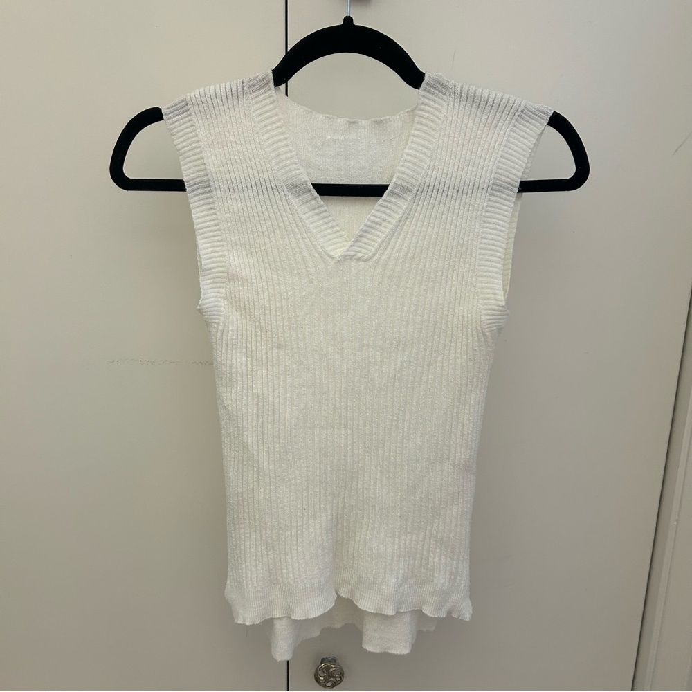 Italian White Sleeveless Ribbed Knit Top